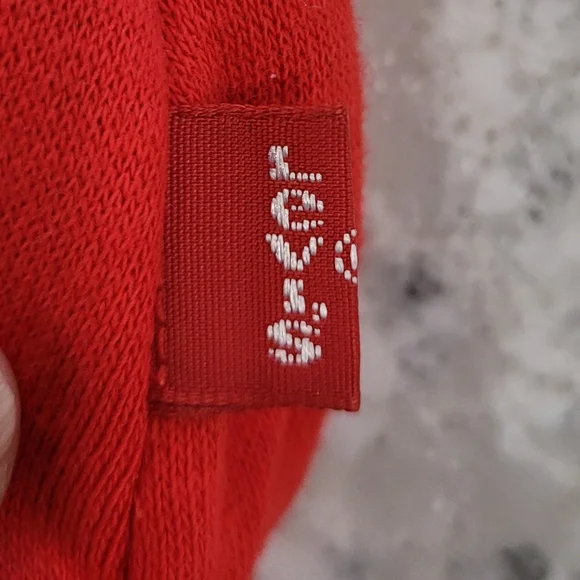 NWT Levi's Kid's Sweatshirt, Red With Shiny Logo Size 4 - Picture 6 of 6